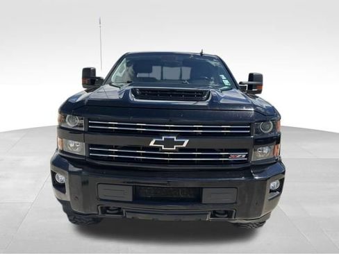 Used 2019 Chevrolet Silverado 2500 LTZ w/ Duramax Plus Package image 3