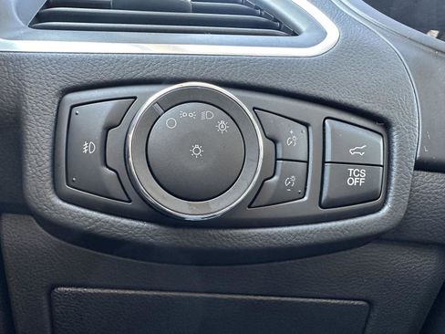 Used 2024 Ford Edge Titanium image 23