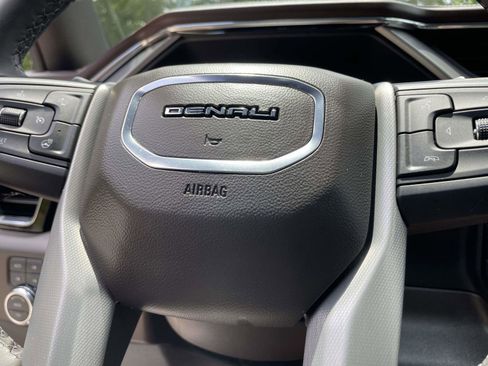 Used 2025 GMC Sierra 1500 Denali w/ Denali Reserve Package AWD/4WD image 19