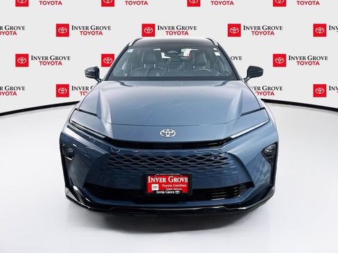 Used 2025 Toyota Crown Signia w/ Advanced Technology Package AWD/4WD image 2