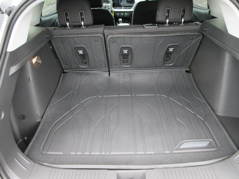 New 2026 Chevrolet Trax LS w/ LS Convenience Package FWD image 10
