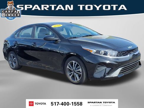 Used 2024 Kia Forte LXS FWD image 4