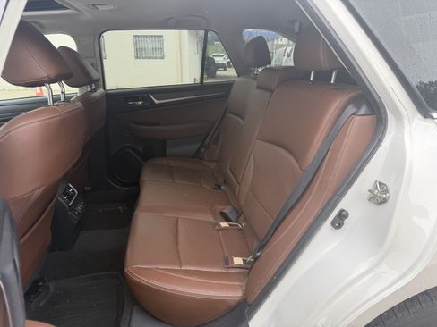 Used 2019 Subaru Outback 2.5i Touring w/ Popular Package #3A AWD/4WD image 12