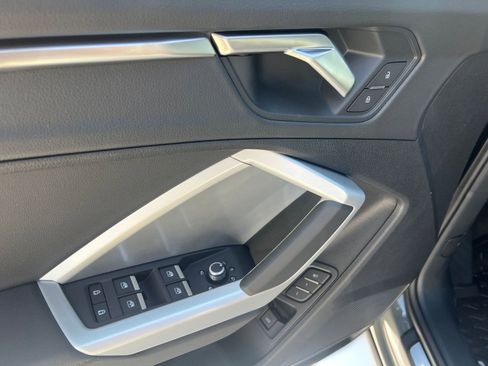 New 2025 Audi Q3 2.0T Premium image 12