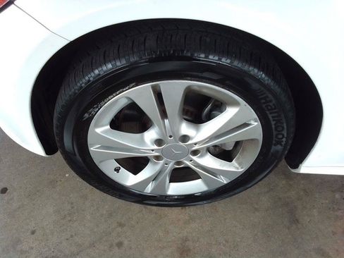 Used 2017 Mercedes-Benz C 300 4MATIC Coupe w/ Airmatic Package image 22