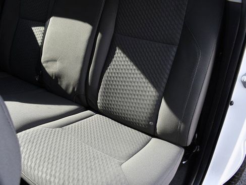 Certified 2022 Toyota Tacoma SR5 image 22