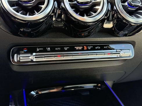 Used 2023 Mercedes-Benz GLB 250 4MATIC image 31