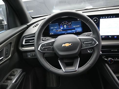 New 2026 Chevrolet Traverse LT w/ Driver Confidence Package FWD image 30