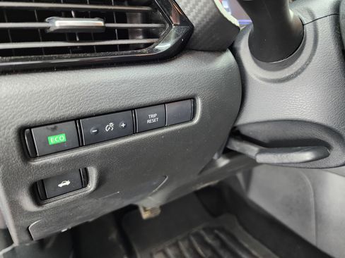 Used 2023 Nissan Sentra SV image 40