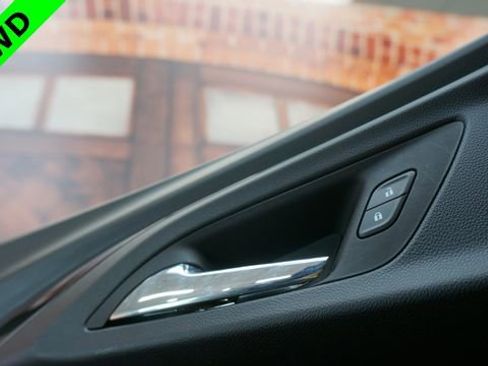 Used 2023 Chevrolet TrailBlazer RS w/ Convenience Package image 28