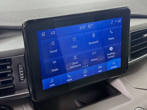 Used 2023 Ford Explorer XLT w/ Equipment Group 202A AWD/4WD image 21
