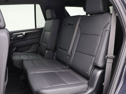 Used 2025 Chevrolet Tahoe LT image 11