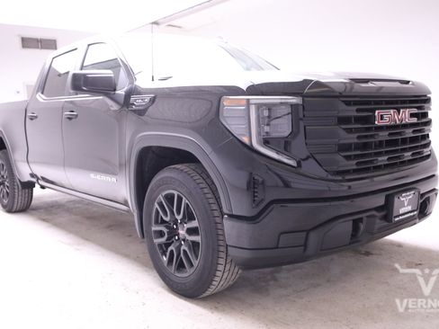 New 2026 GMC Sierra 1500 Pro w/ Graphite Edition image 7