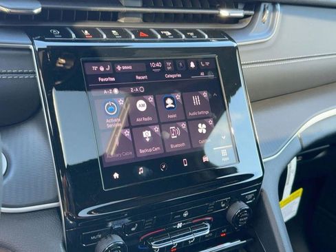 New 2025 Jeep Grand Cherokee Laredo X w/ Luxury Tech Group I image 23
