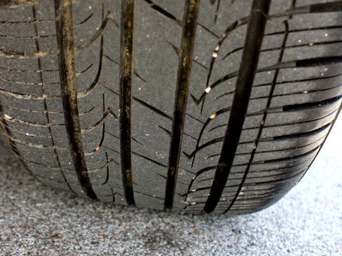 Used 2012 Hyundai Veloster w/ Style Pkg image 8