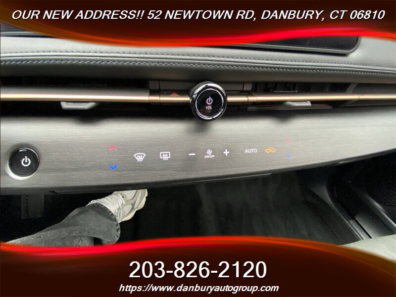 Used 2025 Nissan Ariya AWD image 17