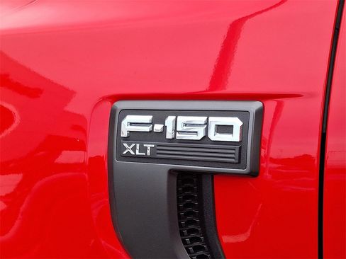 Used 2021 Ford F150 XLT w/ Equipment Group 302A High image 10