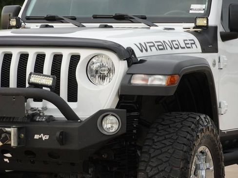 Used 2020 Jeep Wrangler Sport AWD/4WD image 4