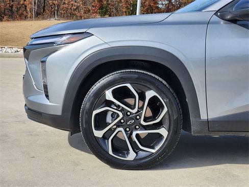 Certified 2024 Chevrolet Trax RS w/ Sunroof Package image 10