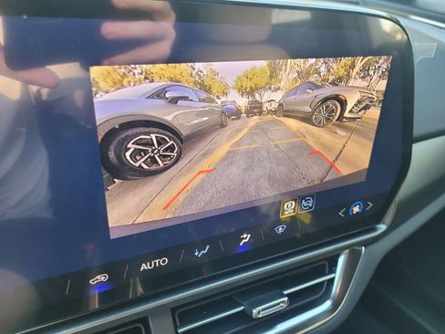 New 2026 Chevrolet Equinox EV LT image 36