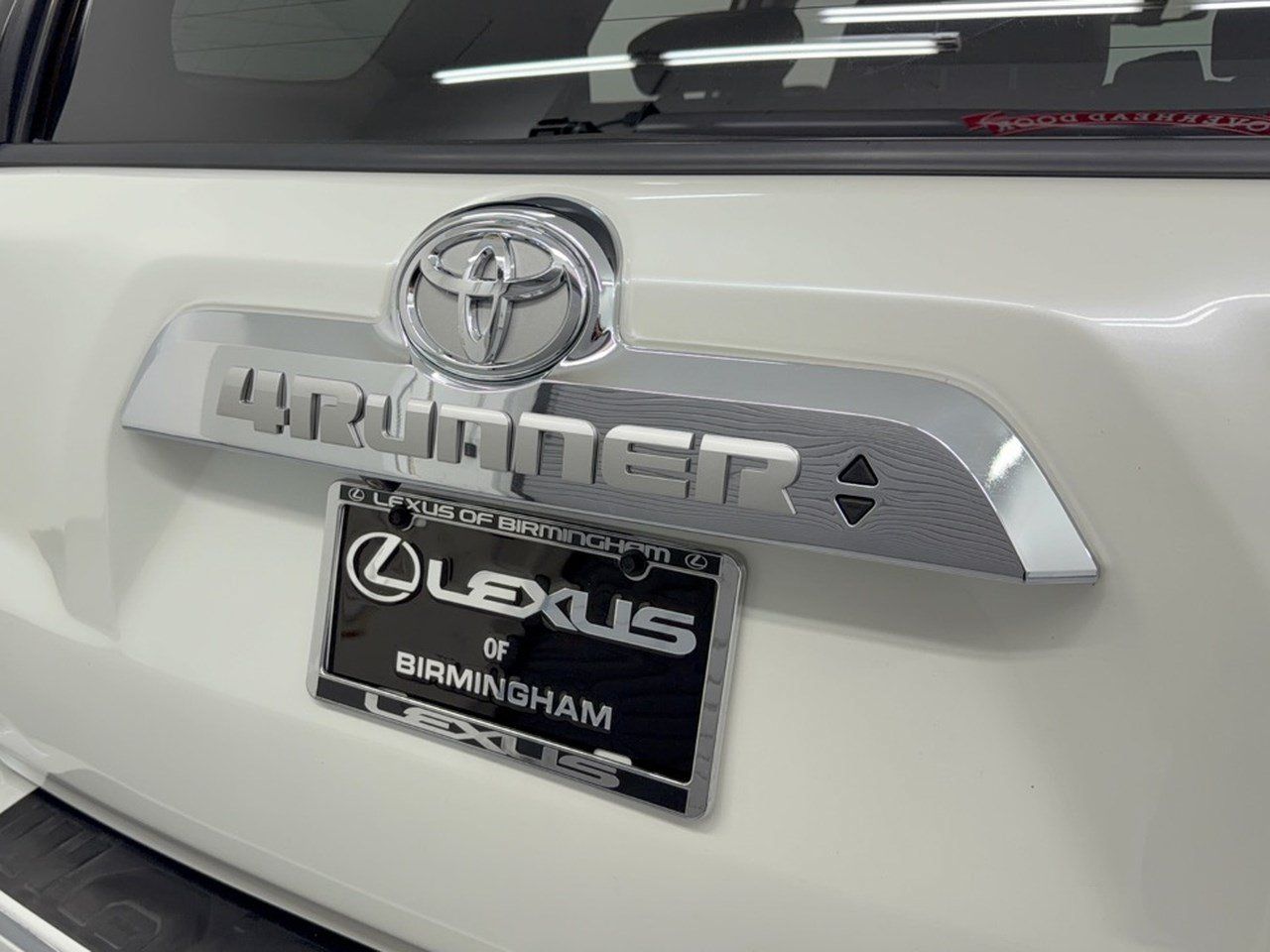Used 2018 Toyota 4Runner Limited AWD/4WD image 28
