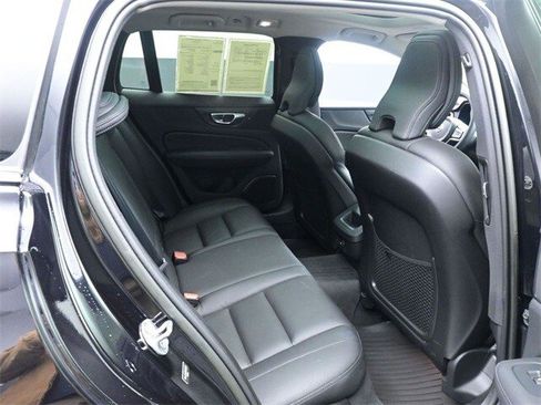 Used 2023 Volvo V60 B5 Cross Country Plus w/ Climate Package AWD/4WD image 25