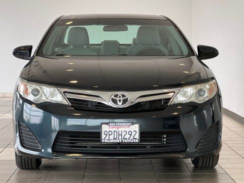 Used 2012 Toyota Camry LE FWD image 9