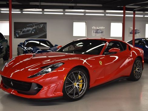Used 2020 Ferrari 812 Superfast image 2