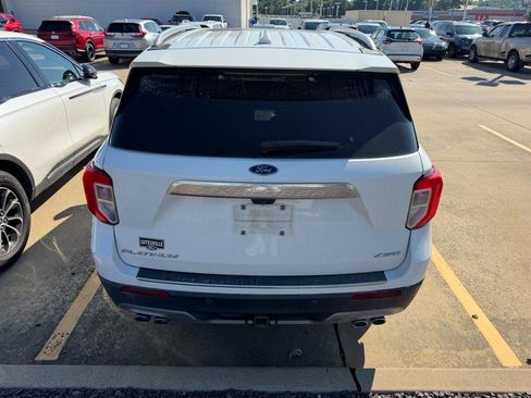 Used 2021 Ford Explorer Platinum w/ Equipment Group 601A AWD/4WD image 3