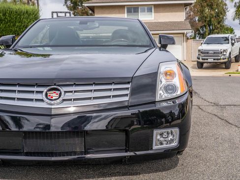 Used 2006 Cadillac XLR image 91