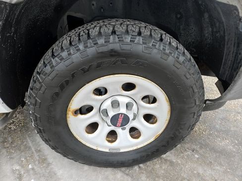 Used 2005 GMC Sierra 1500 W/T w/ Light Duty Power Package image 21