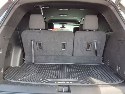 Used 2023 Chevrolet Traverse LT FWD image 10