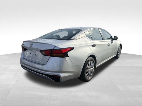 Used 2023 Nissan Altima 2.5 S image 3