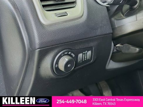 Used 2017 Jeep Compass Latitude image 8