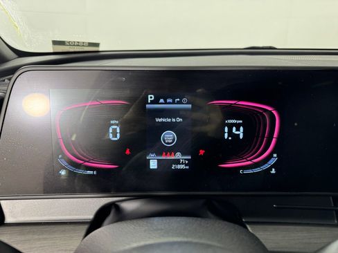 Used 2025 Kia Sportage X-Line w/ Premium Package image 25