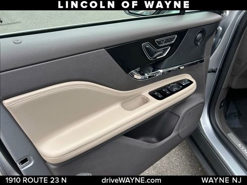 Certified 2021 Lincoln Corsair Reserve w/ Equipment Group 201A image 15