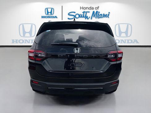 New 2026 Honda Pilot Sport image 6