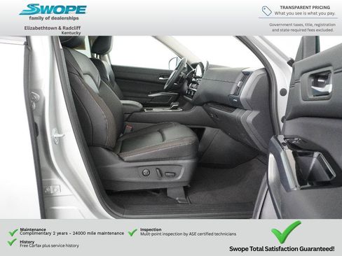 Certified 2025 Nissan Pathfinder SL AWD/4WD image 10