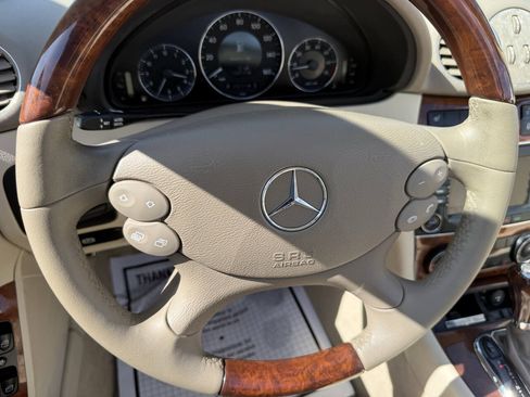 Used 2007 Mercedes-Benz CLK 350 Cabriolet image 22