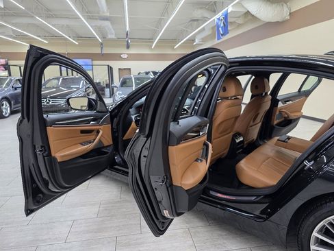 Used 2017 BMW 540i RWD image 15