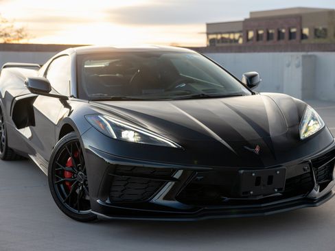 Used 2023 Chevrolet Corvette Stingray w/ Z51 Performance Package image 13