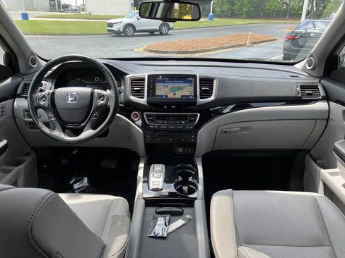 Used 2017 Honda Pilot Elite image 34