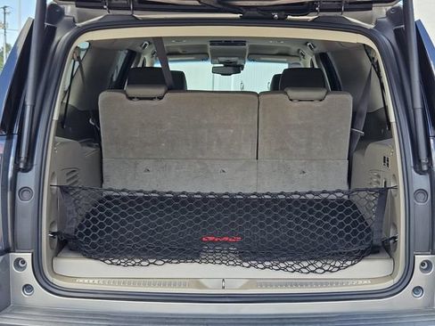 Used 2019 GMC Yukon XL SLT w/ HD Trailering Package RWD image 10