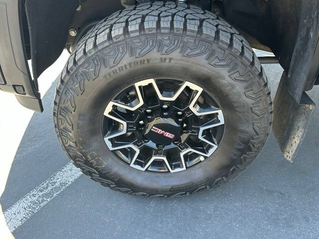 Used 2025 GMC Sierra 3500 AT4 w/ AT4 Premium Plus Package AWD/4WD image 14