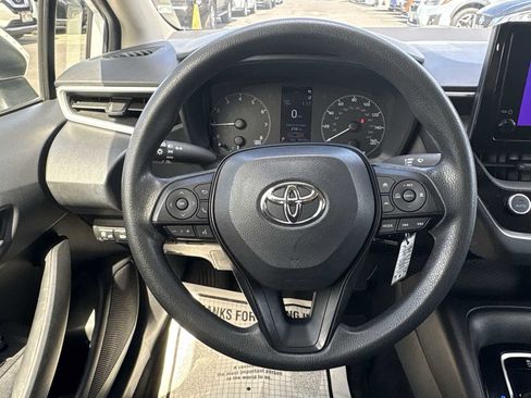 Used 2023 Toyota Corolla LE image 12