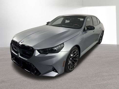 Used 2026 BMW M5 w/ Executive Package AWD/4WD image 23