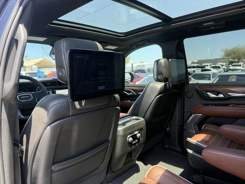 Used 2023 GMC Yukon Denali Ultimate image 34