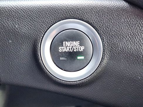 Used 2024 GMC Terrain SLE image 18