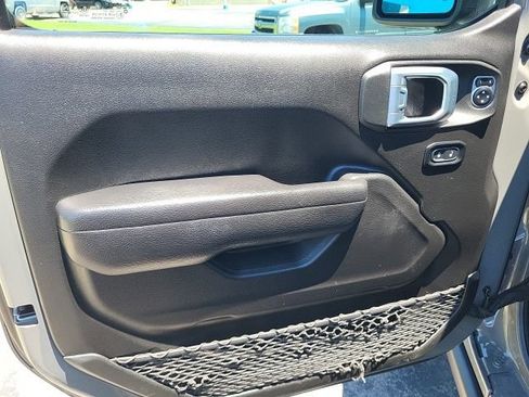 Used 2022 Jeep Gladiator Sport AWD/4WD image 30
