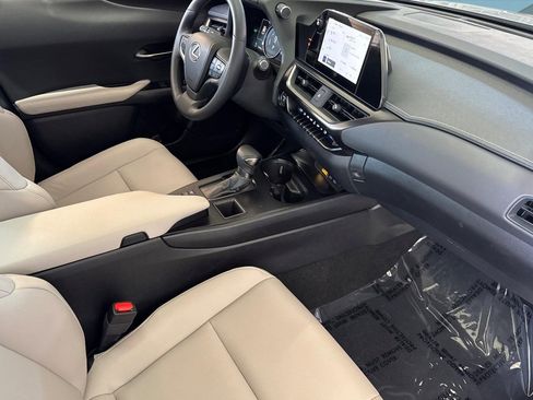 Used 2024 Lexus UX 250h FWD image 33